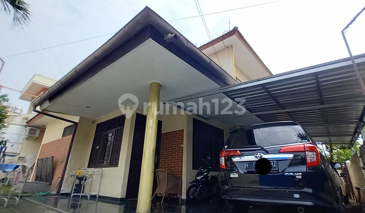 Rumah, SHM, di Semarang Tengah,1 3/4 Lantai