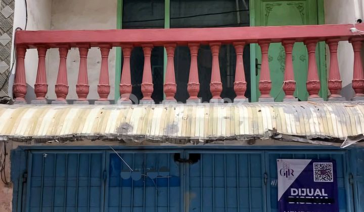 Old Jelambar House Ready to Live In, Wide Front Road, Affordable Price Old Jelambar House Ready to Live In, Wide Front Road, Affordable Price