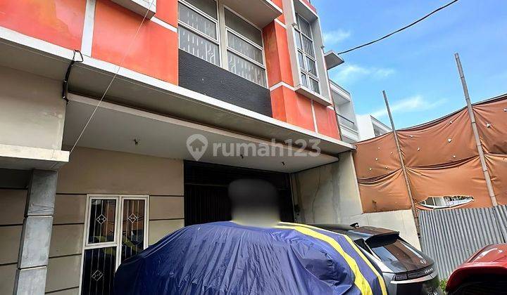 Rumah Vikamas Villa Kapuk Mas 3 Lantai SHM Gandeng 2 Rumah Jakarta Utara 1