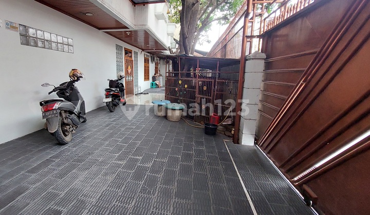 Rumah Jelambar Utama tanah ngantong hoki siap huni kondisi bagus 2