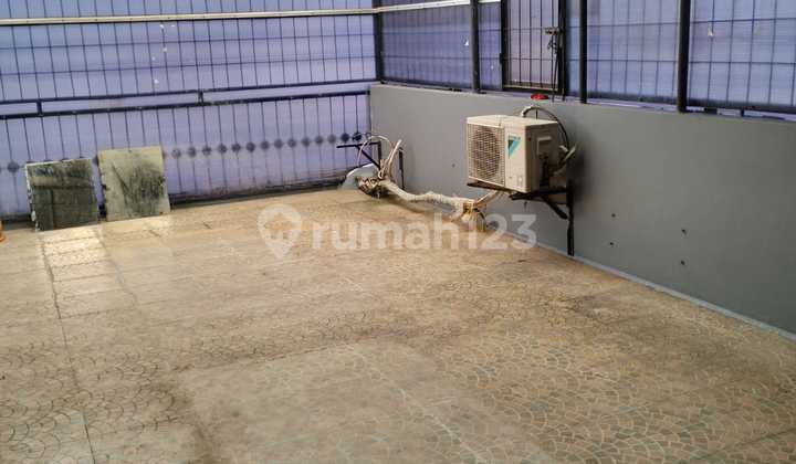 Rumah Indraloka Jelambar Hoek Kondisi Bagus Siap Huni Harga Murah 2