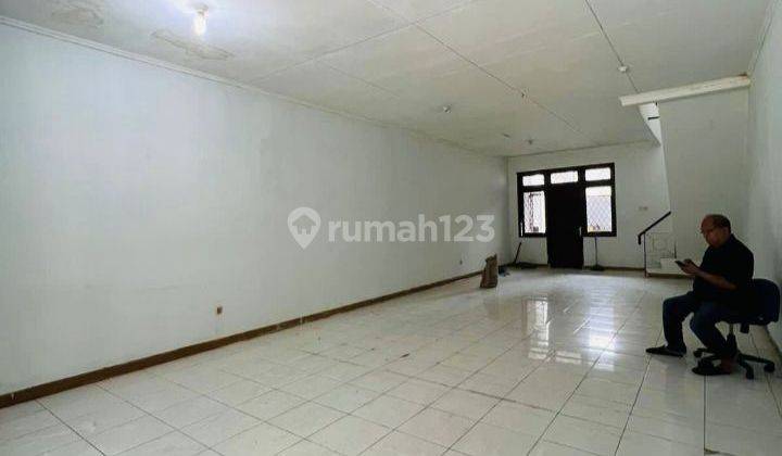 Ruko 2 Lantai Di Area Kompleks Taman Yasmin 2