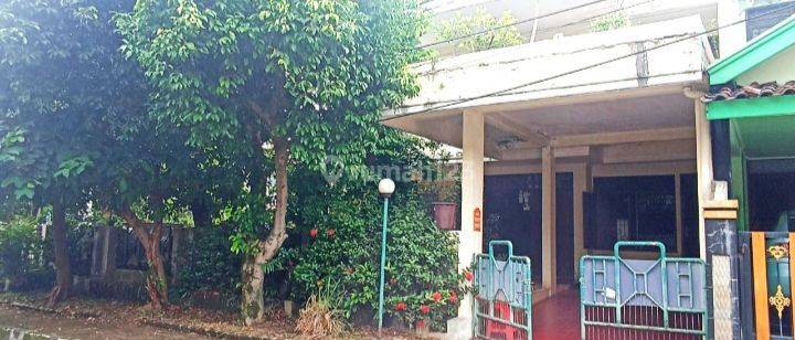 Rumah Hook 2 Lantai di Perumahan Taman Yasmin 2