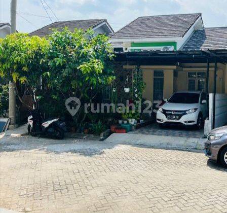 Rumah 2 Lantai Cantik Terawat Siap Huni di Bukit Cimanggu City  1