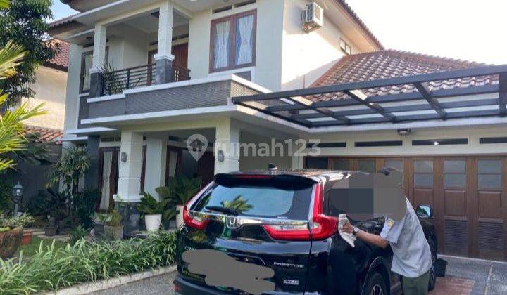 Rumah Mewah Cantik 2 Lantai  di Perumahan Taman Yasmin 1