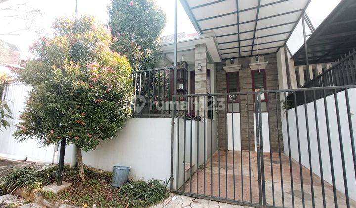 Sewa rumah bagus hadap selatan di River View Malang 1