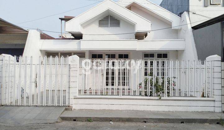 Jual Rumah Bisa Untuk Usaha Dharmahusada Indah 1