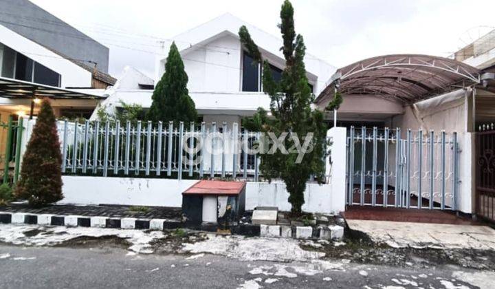 SEWA RUMAH TERAWAT 1 LANTAI SEMI FURNIS KERTAJAYA INDAH TIMUR 1