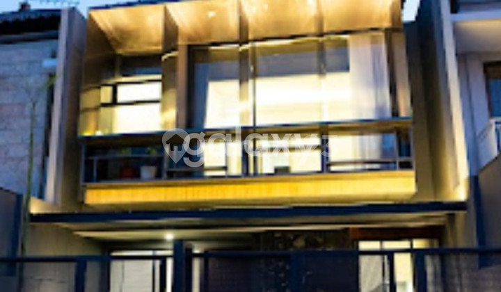 FOR SALE: PAKUWON CITY HOUSE WITH UNIQUE FACADE, RARE FIND 1