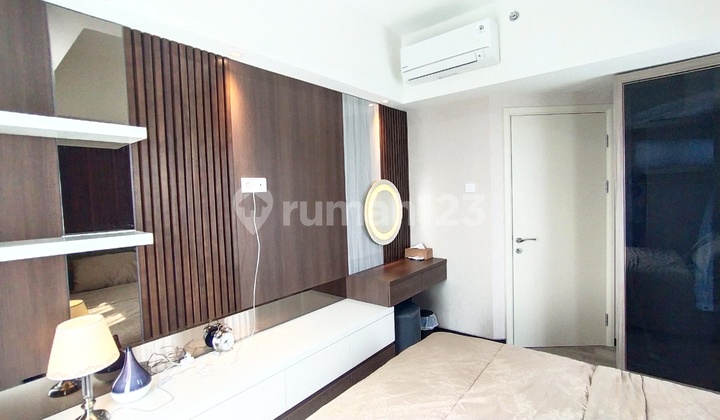 For Sale / Rent Amor Apartment, Pakuwon City Mall, 2BR Corner Furnished Cheapest 2