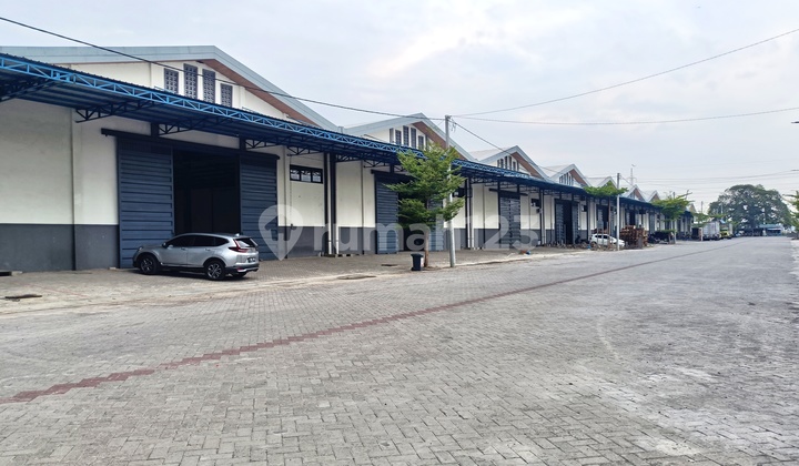 WAREHOUSE RENTAL IN SIDOARJO INDUSTRIAL AREA, WAREHOUSING & TRADE SERVICES