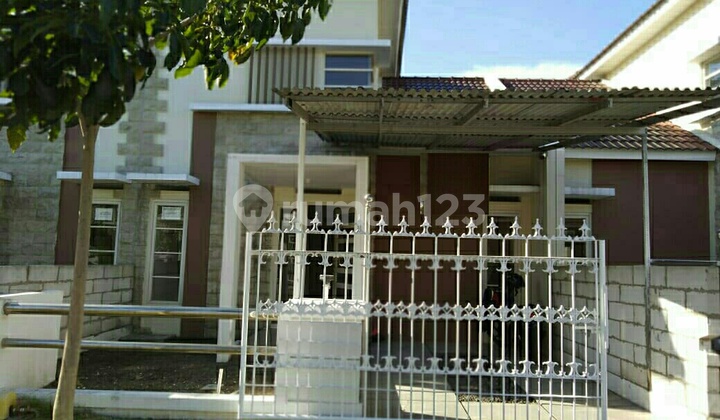 Jual/sewa Rumah Bagus Shm Hadap Selatan Di Puri Surya Jaya