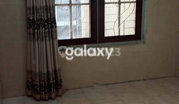 SEWA RUMAH STRATEGIS 500 M DARI RAYA MERR PONDOK NIRWANA 2