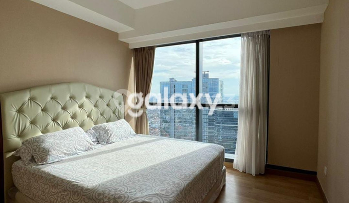 JUAL APARTEMEN THE PEAK 3 BR FULLY FURNISHED 1