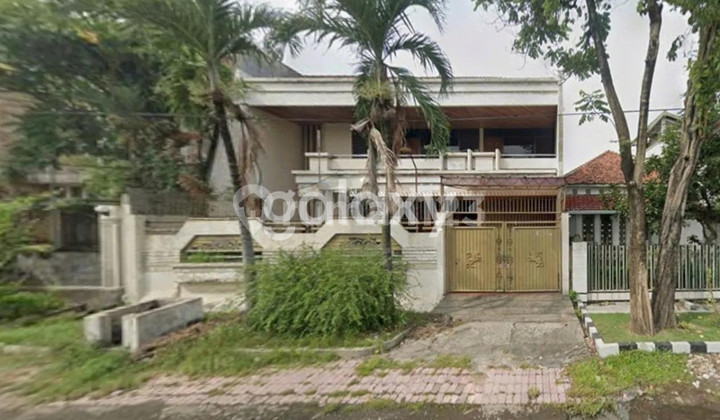 FOR SALE OR RENT: VERY STRATEGIC HOUSE IN THE CENTER OF SURABAYA, KUSUMA BANGSA STREET FOR SALE OR RENT: VERY STRATEGIC HOUSE IN THE CENTER OF SURABAYA, KUSUMA BANGSA STREET