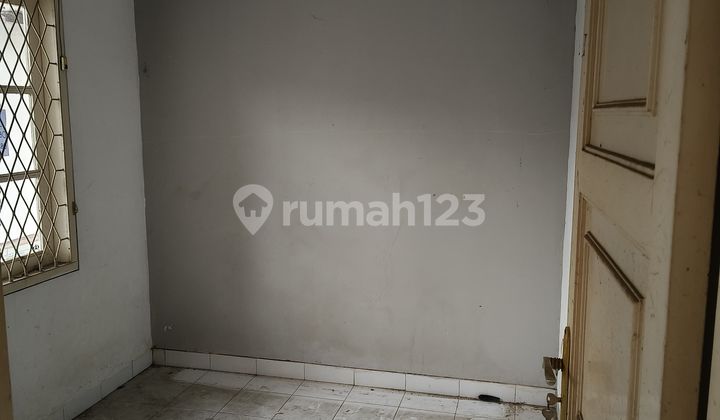 Dijual Cepat Rumah Perlu Renov Harga Hemat di Kota Wisata 2