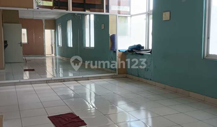 For Quick Sale: Shop House Positioned at a Corner in Citra Gran at an Economical Price 2