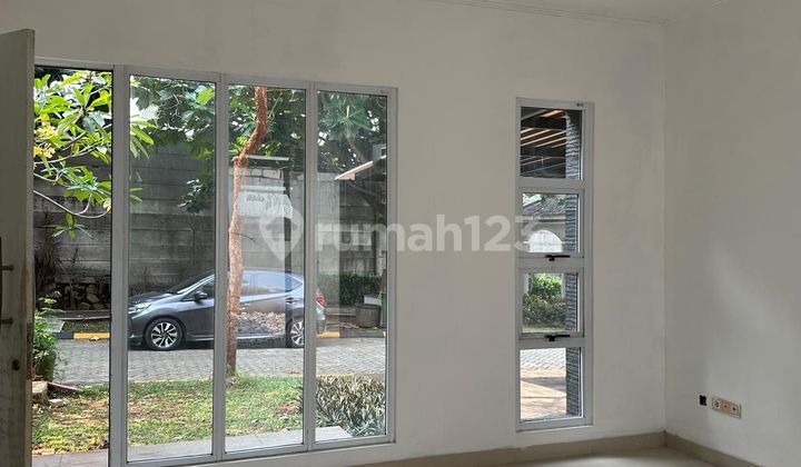 Quick Sale Beautiful Modern Cluster House in Cibubur Country with Swimming Pool 2