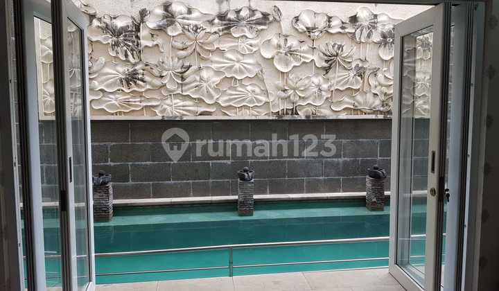 Dijual Cepat Rumah Ada Kolam Renangnya Dalam Cluster Favorite Kota Wisata  2