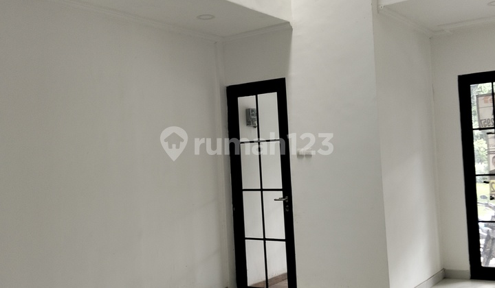 Dijual Cepat Rumah Design Interior Mewah Bangunan Luas Elegant di Kota Wisata 2
