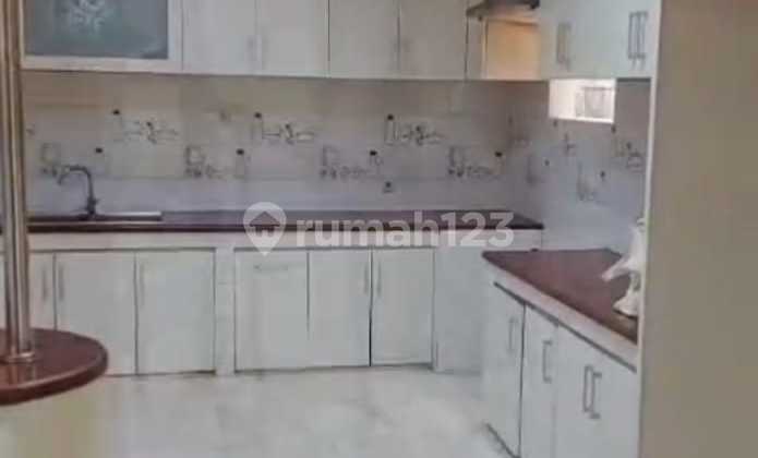 Dijual Cepat Rumah Harga Ekonomis Tanahnya Luas Bangunan Cantik Raffles Hills  2