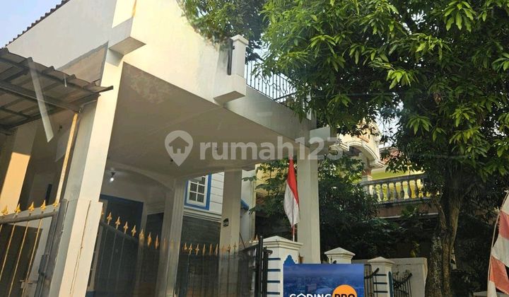 For Quick Sale: House on Hook Second Boulevard, Legenda Wisata