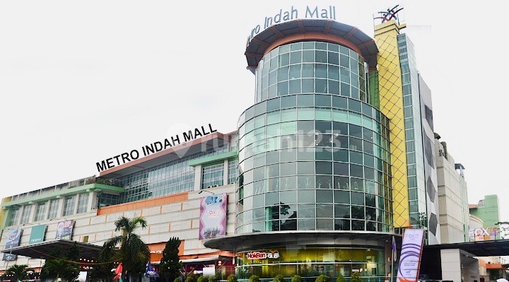 Ready-to-Use Kiosk in a Strategic Area in Soekarno Hatta, Bandung