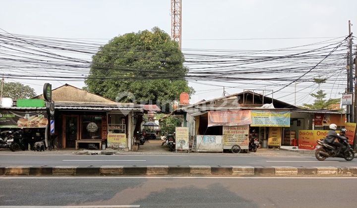 Tanah, di Pasar Minggu, Badan Jalan Utama Tanah, di Pasar Minggu, Badan Jalan Utama