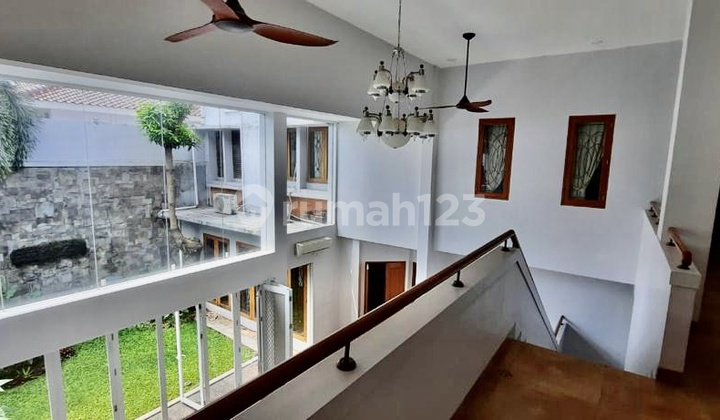 2-Story House in Exclusive Kuningan Area, Ideal for Investment 2