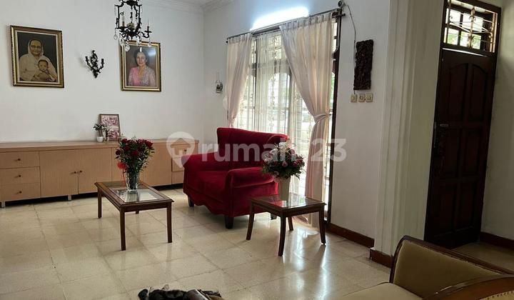 For Sale Classic House Large Plot in Sumur Batu Central Jakarta