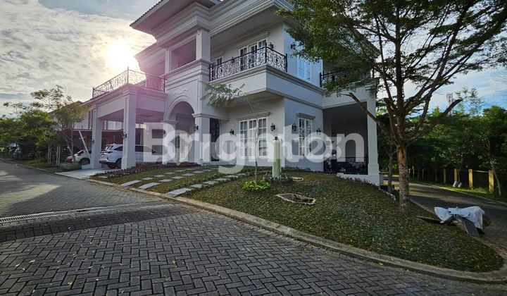 RUMAH MEWAH  DUA LANTAI FULL FURNISHED DI GRAND CITY