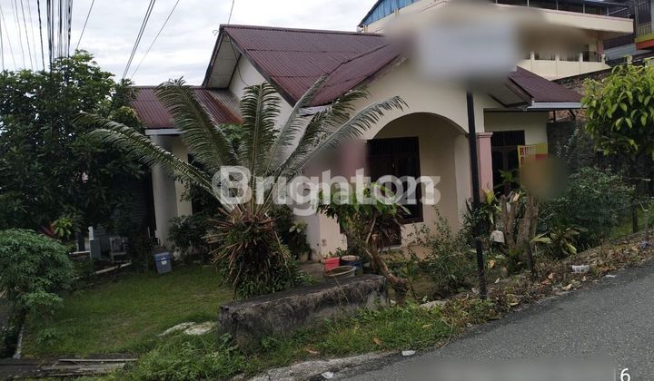 RUMAH POSISI HOOK TANAH LUAS DI BUMI RENGGANIS  1