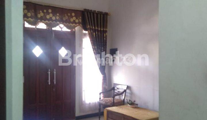 DIJUAL RUMAH TENGAH KOTA BERNUANSA MINIMALIS LOKASI DALAM PERUMAHAN REGENCY AMAN NYAMAN HARGA NEGO 2