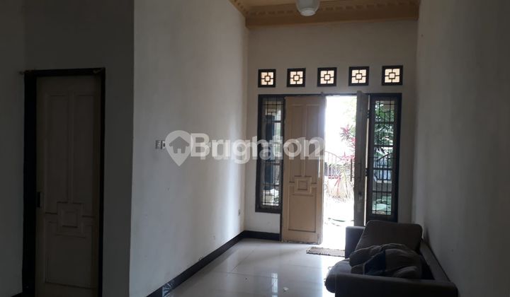 RUMAH STRATEGIS DUA LANTAI POSISI HOOK DI BSD  2