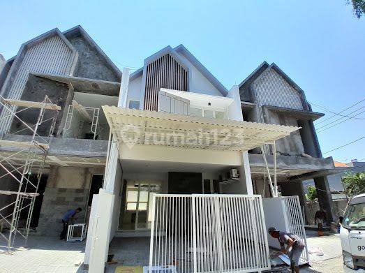 Rumah siap huni 2lantai SHM manyar tirtoyoso 2