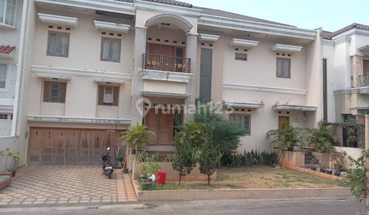 Rumah Mewah 2 Lantai Lokasi Strategis di Meruya Residence, Jakarta Barat 1