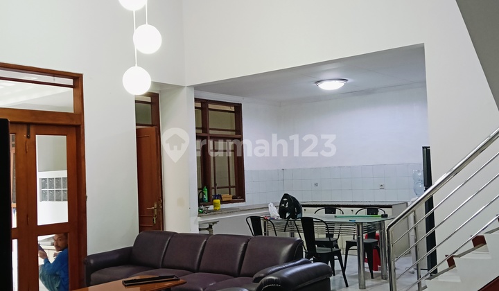 Disewakan Rumah Sangat Terawat Dekat Pintu Tol Pasteur Bandung