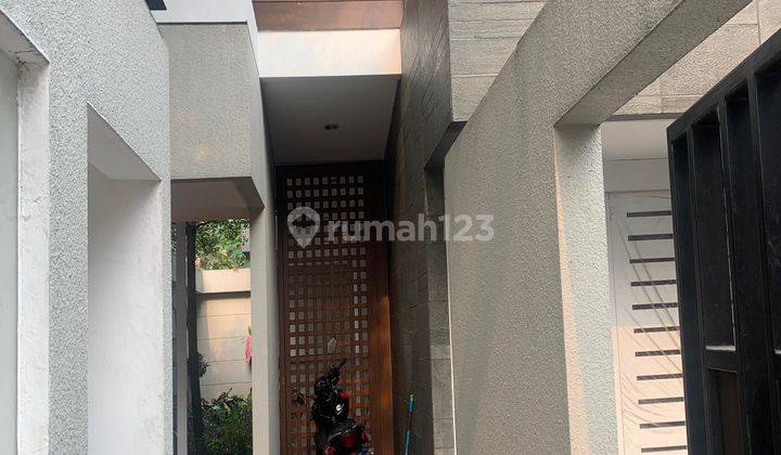 Rumah Bagus Siap Huni Cibubur Dekat Trans Mall Transyogi Harga 4.25 M 2