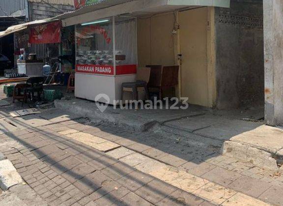 Tanah dijual dibawah harga pasarl di Pramuka Raya Cempaka putih Jakarta pusat,luas 160 M2, bangunan semi permanen harga 5.5M nego 2