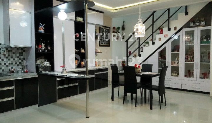 Rumah Di Gading Serpong 2 Lantai Furnished Dalam Cluster, Tangerang Selatan S9038 1