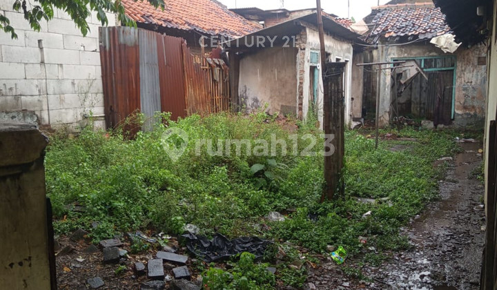 Old House Strategic Location Suitable For Business In Klari S9210