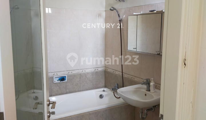 Dijual Rumah 2 Lantai Konsep Hunian Eropa Di Wisata Bukit Mas 2 Surabaya Dekat Tol Gunung Sari Ns0242 2