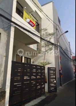 Dijual Rumah Baru Kalibata Pancoran Jakarta Selatan Bangunan 2 Lantai Siap Huni