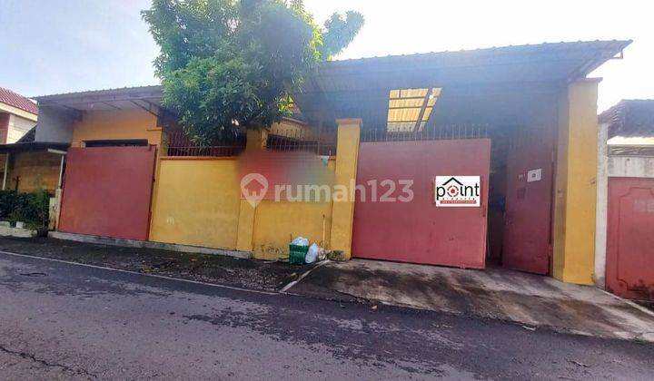 Rumah + Ruang Usaha Nyaman Asri di Pusat Kota di Banjarsari Solo 1