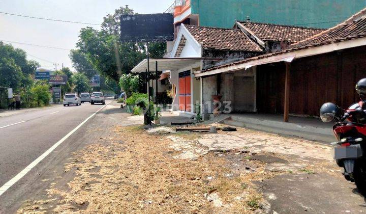 Rumah Joglo Tepi Jalan Raya Strategis di Jetis Sukoharjo 2