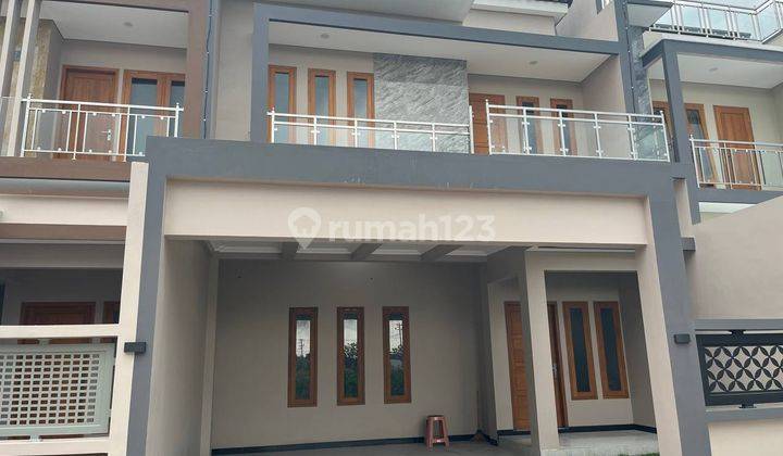 Rumah 2Lt Mewah Baru Furnish SHM Strategis di Solobaru Sukoharjo 1