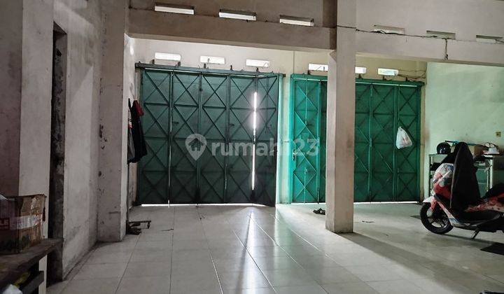 Ruko 3 Lantai Bagus SHM Strategis Tepi Jalan Raya di Jebres Solo 2