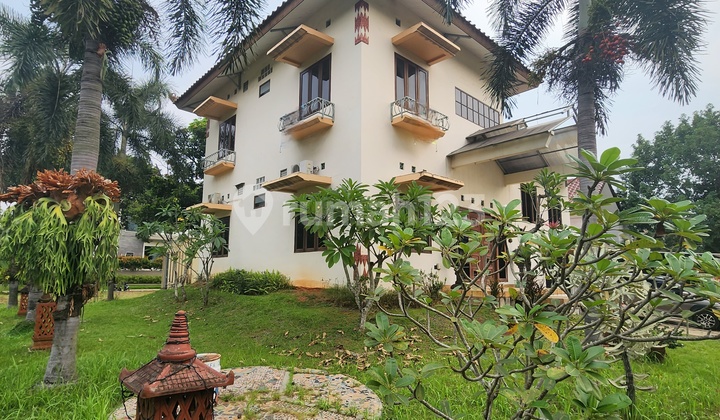 Rumah Hoek split level Asri dan nyaman di alam sutera 