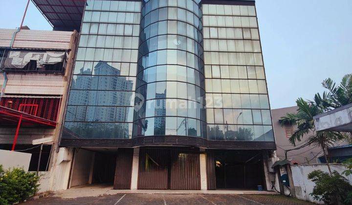 Gedung kantor 4 lantai di kemayoran, Jakarta Pusat 1