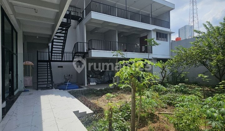 4-Storey Luxury Showroom & Office Building, Kebon Jeruk, West Jakarta 2